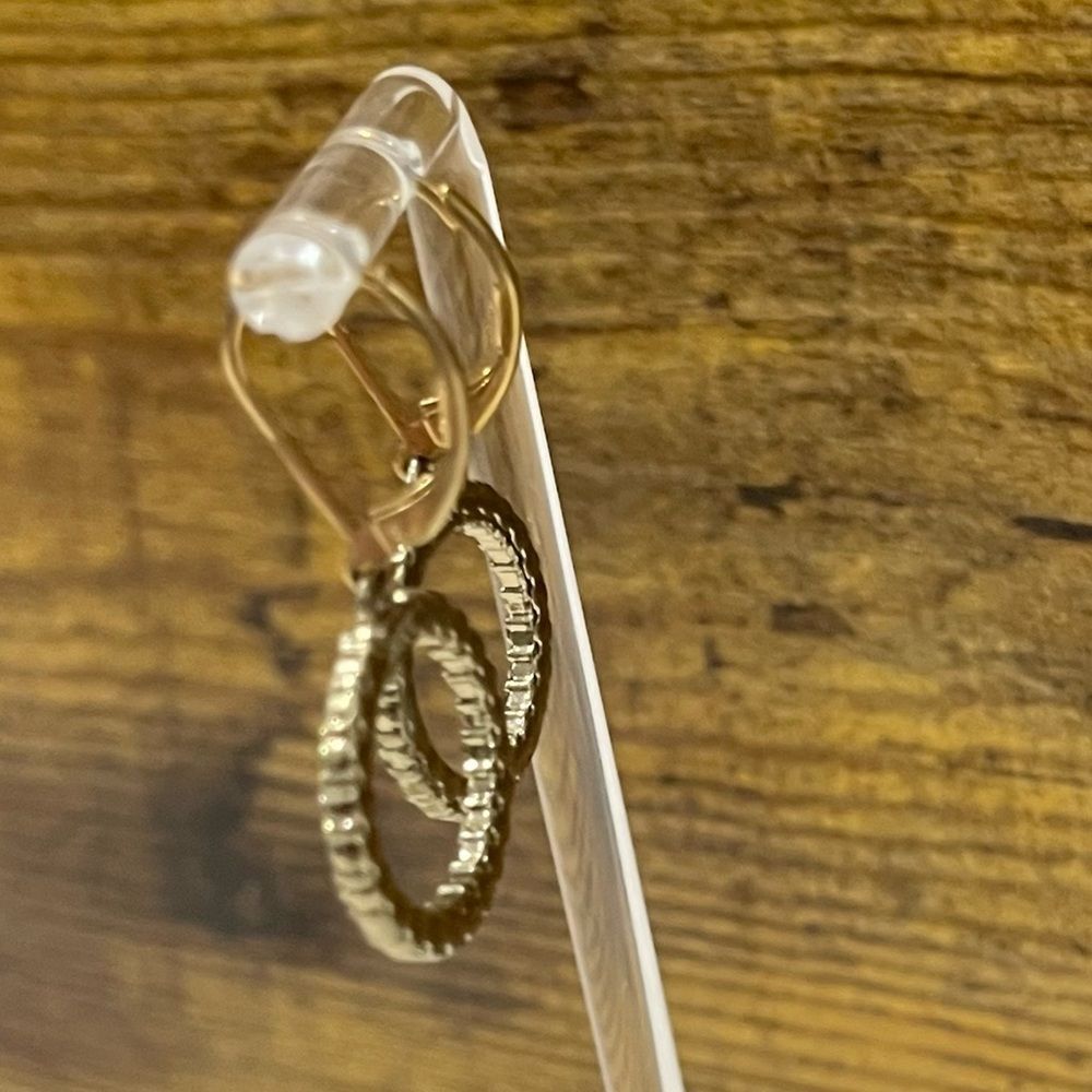 Stunning Dangling Earrings - Picture 4 of 8